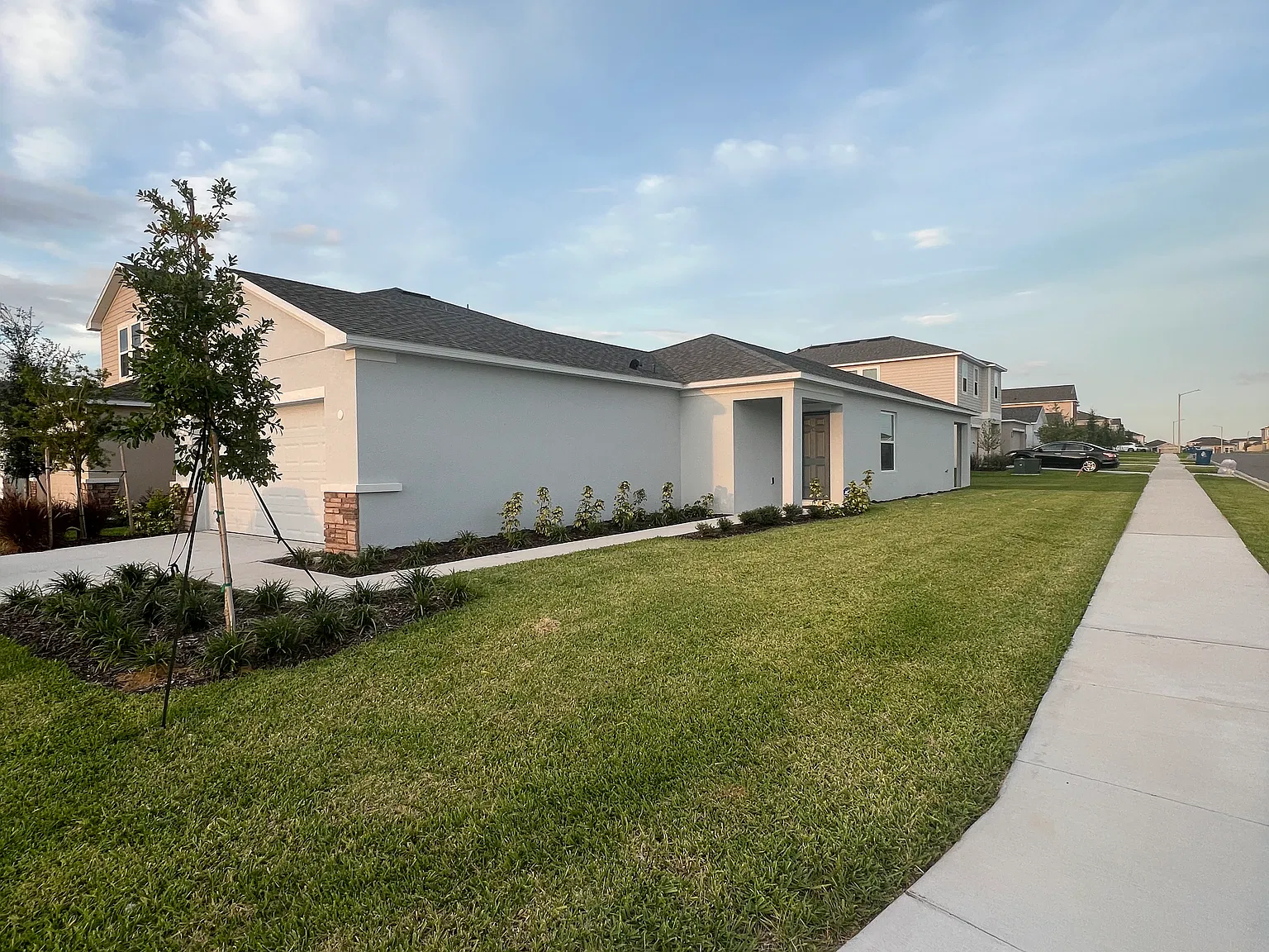 3 bed, 1457 sqft, $2,200 — Photo 3