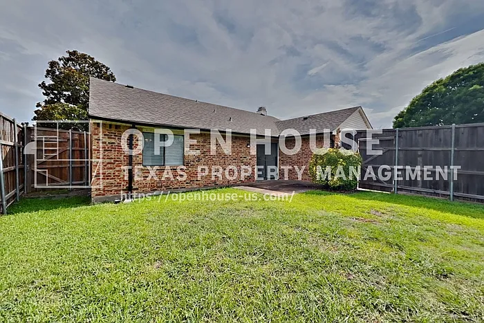 1309 Crestview Dr — Photo 18