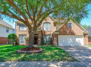 15718 Brookwood Lake Pl, Sugar Land, TX 77498