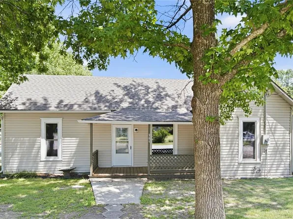 201 Spruce St, Garden City, MO 64747