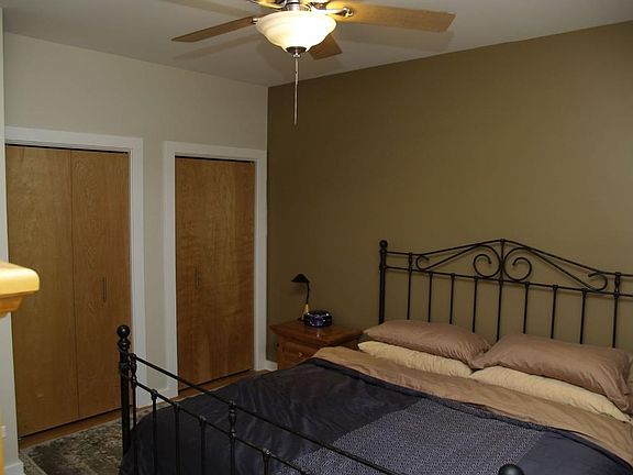 5th image of 679 N Peoria St #1S5