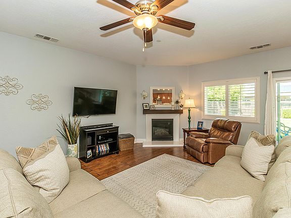 4th image of 2338 W Glendale Avenue