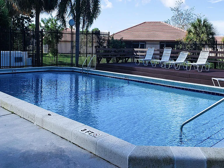 9861 Three Lakes Cir — Photo 11