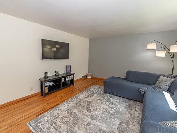 3rd image of 311 Linden Ave