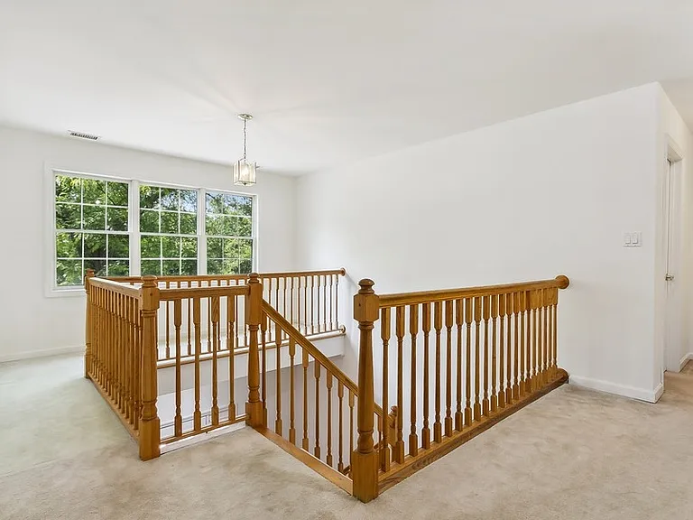 921 Shore Acres Dr — Photo 12