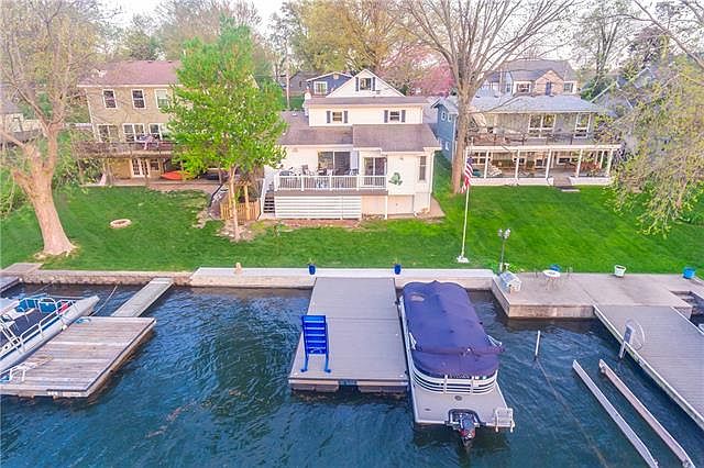 1st image of 8 Dockside Dr