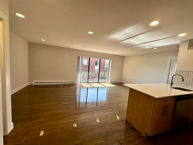 1 bed, $3,050 — Photo 3