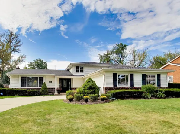 707 E Monterey Rd, Palatine, IL 60074