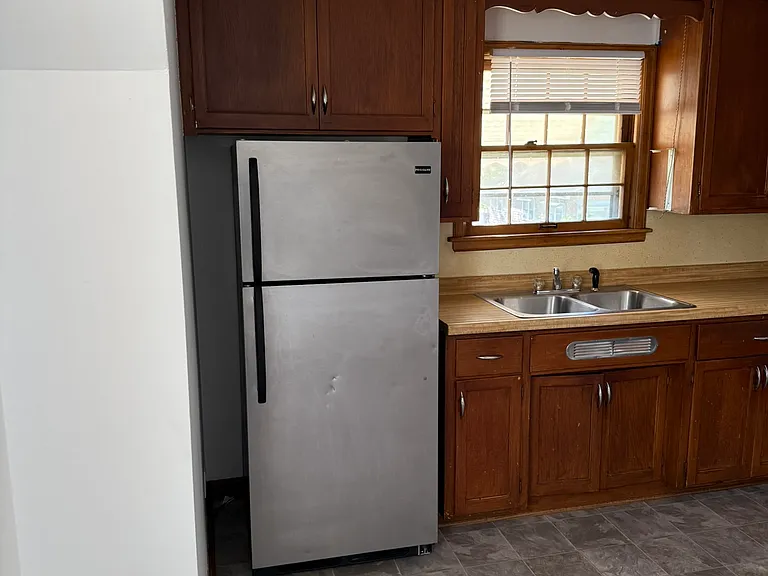 994 Oakdale Ave — Photo 10