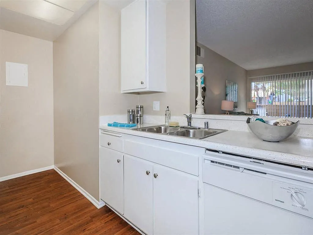 Sage Courtyard Apartments — Photo 3