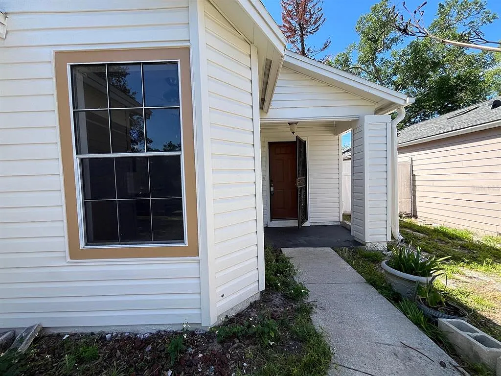 Building Photo - 105 Cobblestone Way