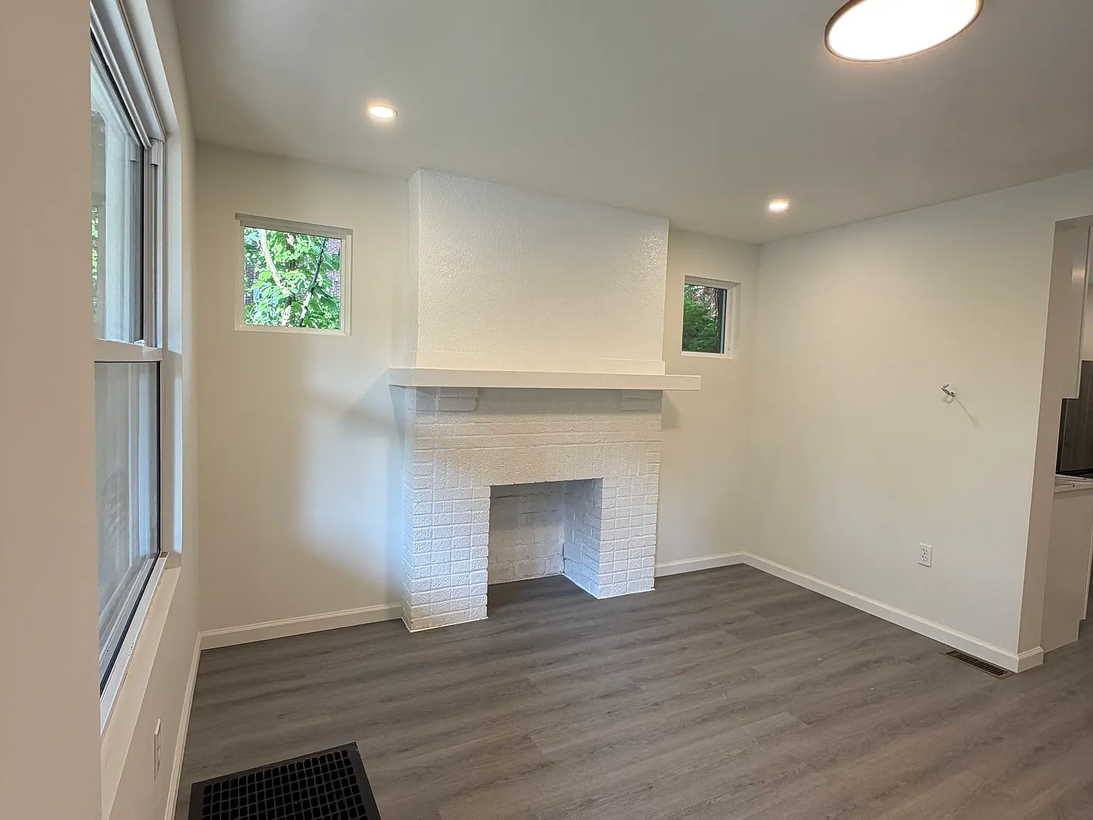 2 bed, 1200 sqft, $1,950 — Photo 3