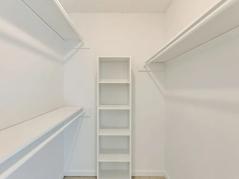 425 Provincetown Ln — Photo 27