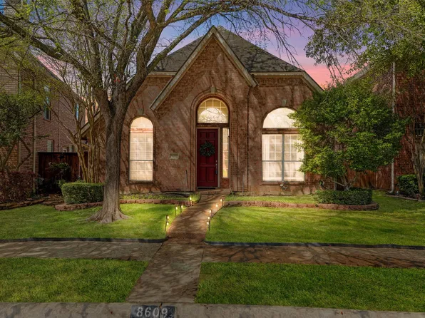 8609 Old Oak Dr, Irving, TX 75063