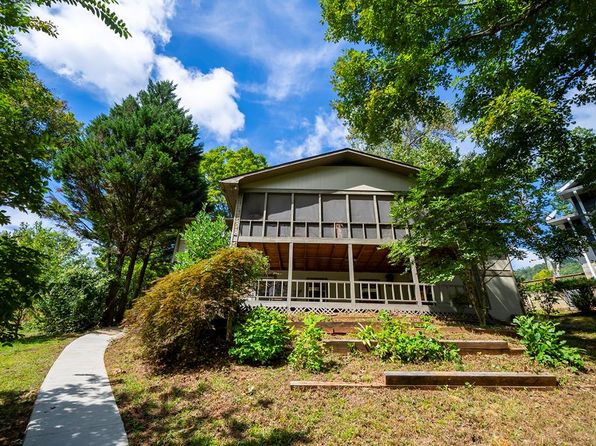 55 Avisco Rd, Robbinsville, NC 28771