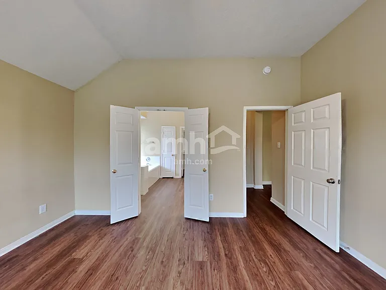 1827 Pinewood Court Dr — Photo 8