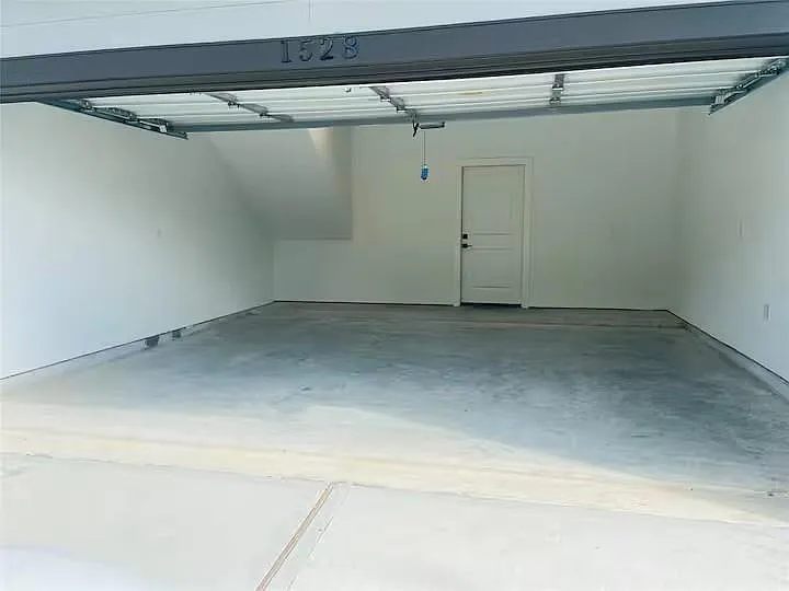 1528 Chestnut St — Photo 25