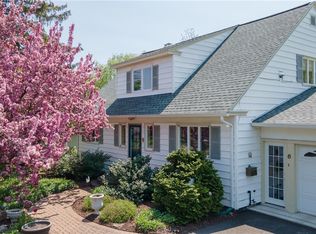 6 Pebble Hill Rd N, Syracuse, NY 13214