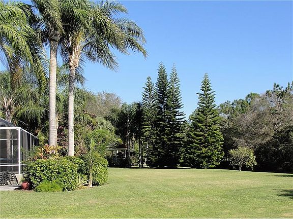 4th image of 738 Capistrano Dr