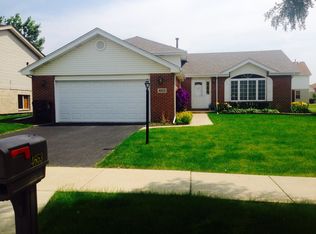 4653 Oakridge Ave, Oak Forest, IL 60452