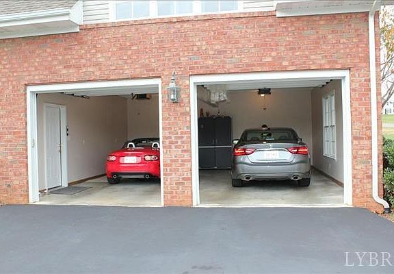 5th image of 1084 Thompson Ln