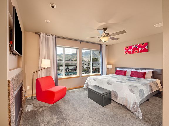 5th image of 225 E Parkway Dr #1