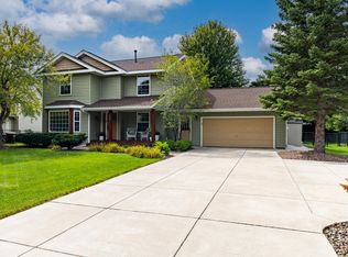 1076 Bonnieview Cir, Woodbury, MN 55129