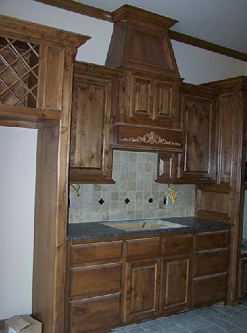 2nd image of 2120 Mulberry