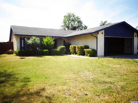 3rd image of 1704 N Dundee Ave
