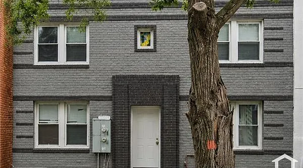 1829 I St NE #1