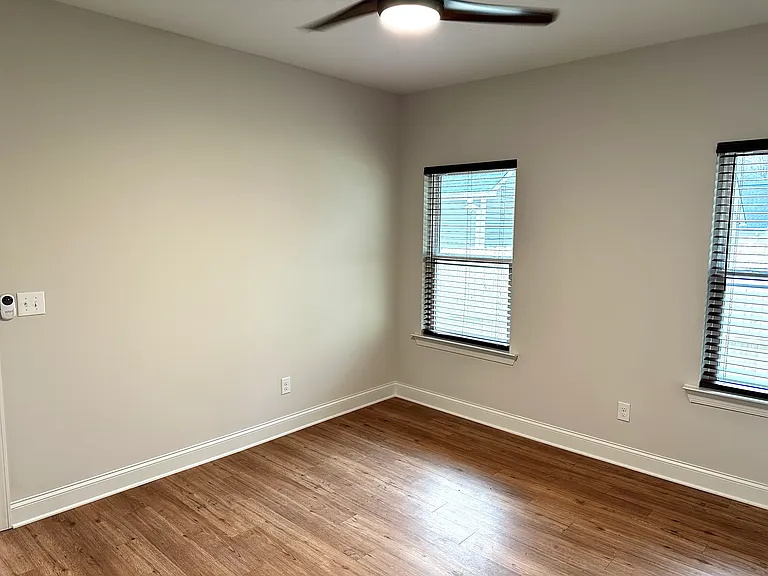 521 N Linwood Ave — Photo 19