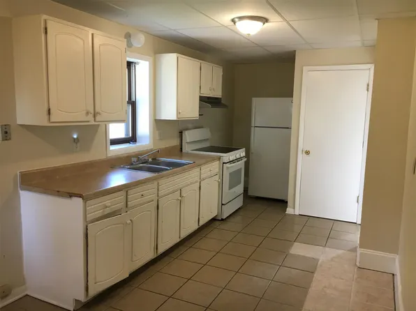 1336 S 10th St #1336, Manitowoc, WI 54220