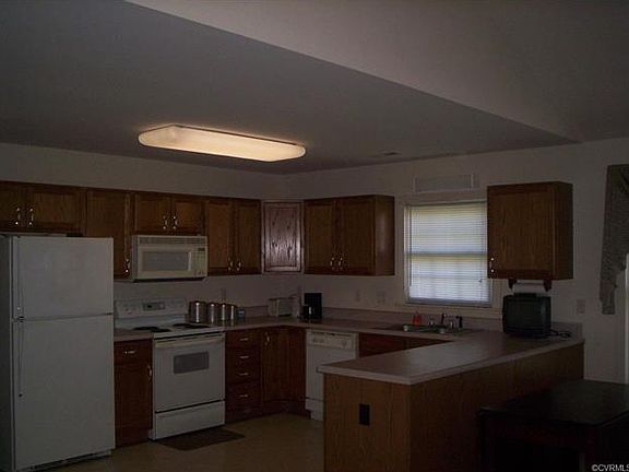 4th image of 419 Stone Hearth Ct
