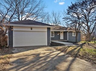 2209 S Leslie Ave, Independence, MO 64055