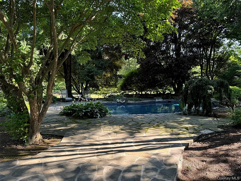 8 Valley Rd — Photo 33