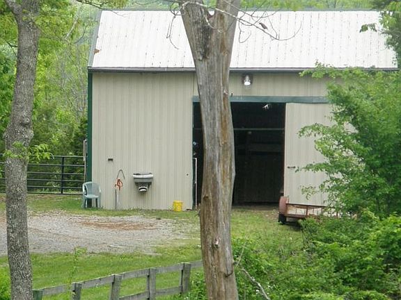 3rd image of 675 Kendall Rd
