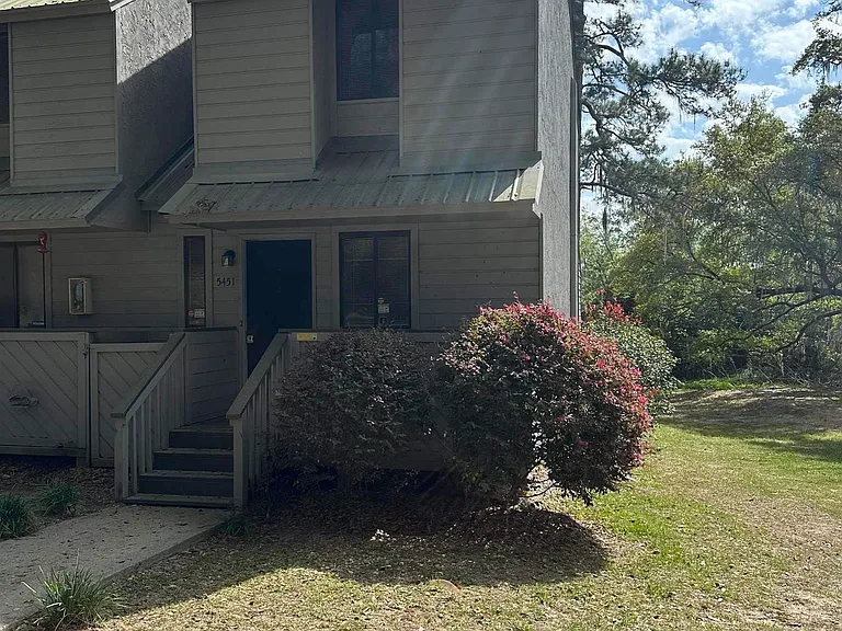 5453 Sombra Del Lago Dr #B — Photo 1
