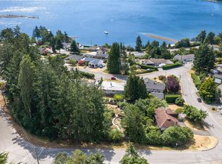 2999 King Richard Dr, Nanaimo, BC V9T 1J5
