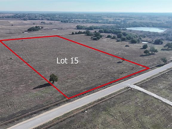 2nd image of 14 Round Top Rd