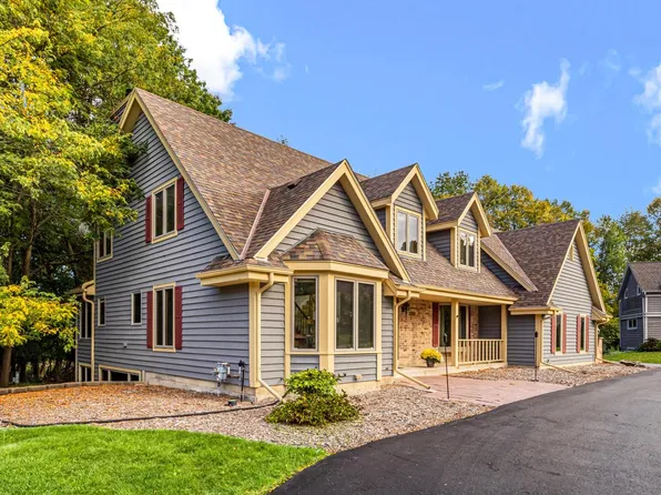 14890 Clare-Bridge LANE, Brookfield, WI 53005