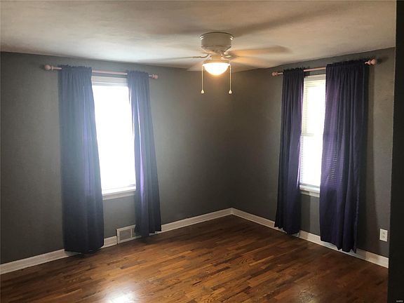 5th image of 722 Caruthers St