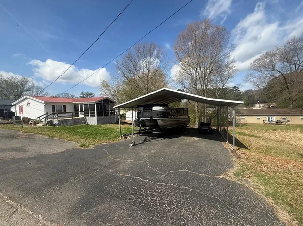 220 Sullivan Dr, Springville, TN 38256