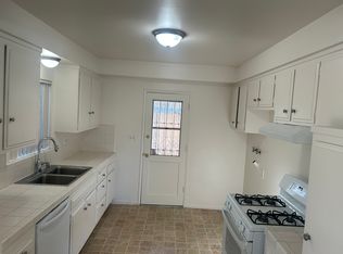 4614 W 162nd St, Lawndale, CA 90260