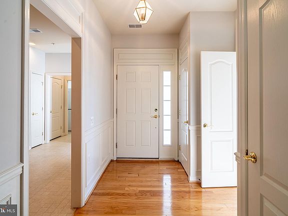 5th image of 92 Harborton Ln #6-3