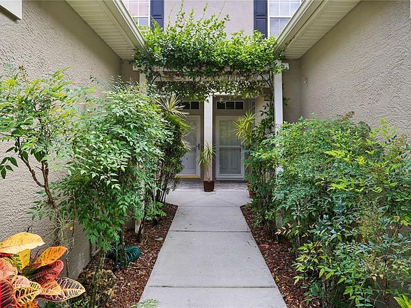 3rd image of 11035 Windsor Place Cir