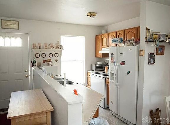 5th image of 4537 Elliot Ave