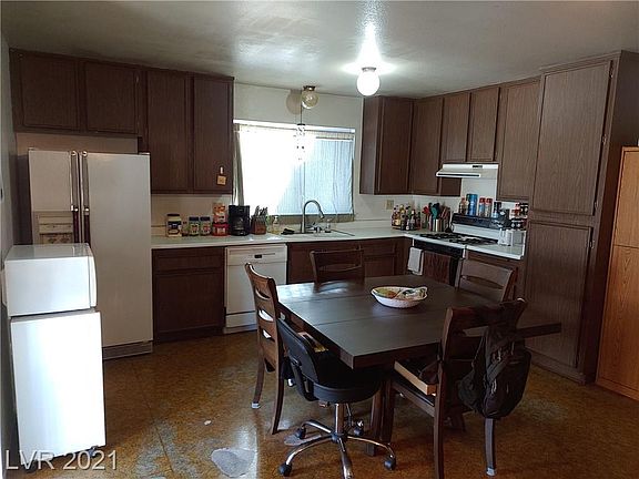 2nd image of 3863 Delling Ct