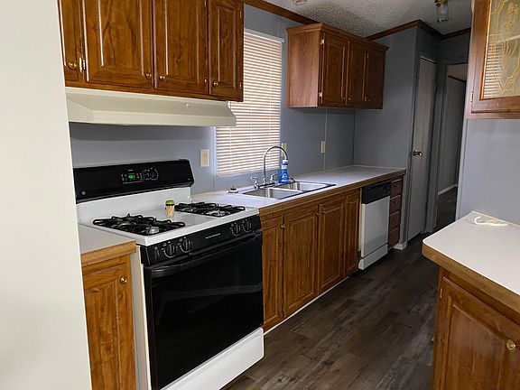 5th image of 685 Eastshore Dr
