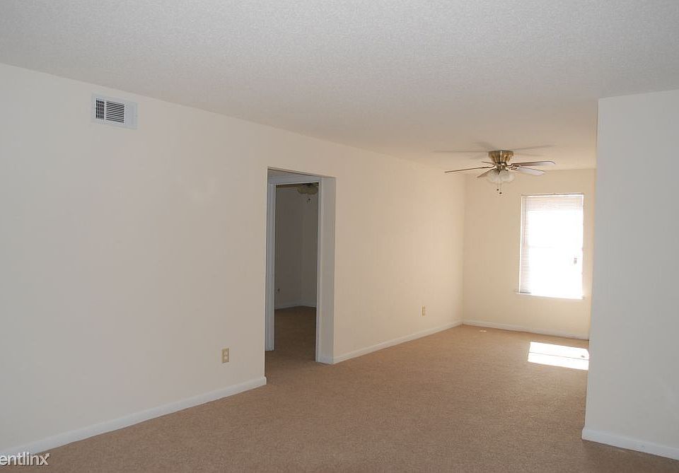 2nd image of 2300 Westbrook St APT 3