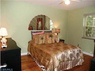 2nd image of 1065 Sells Ave